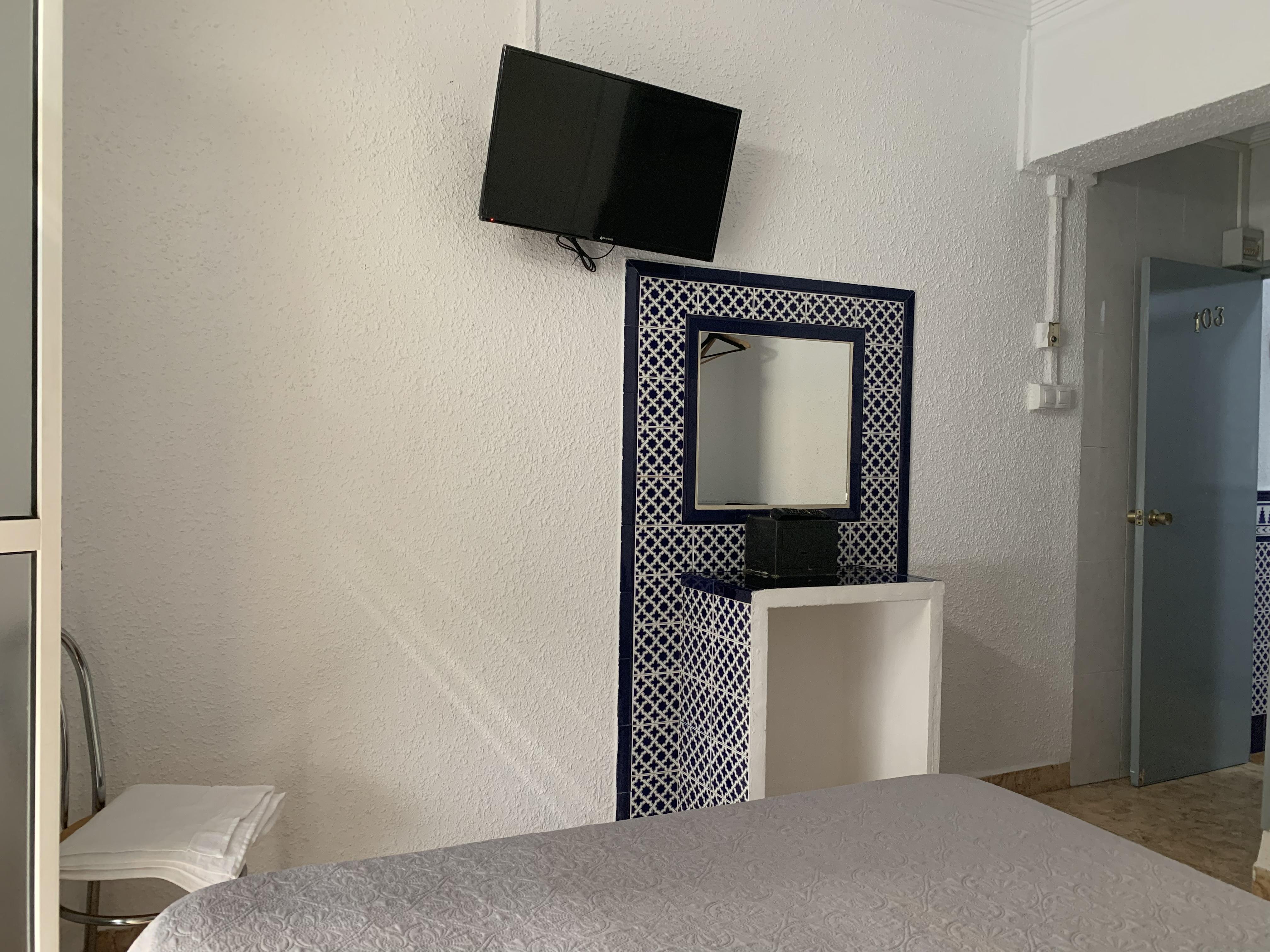 Hostal Alcobia Seville Exterior photo