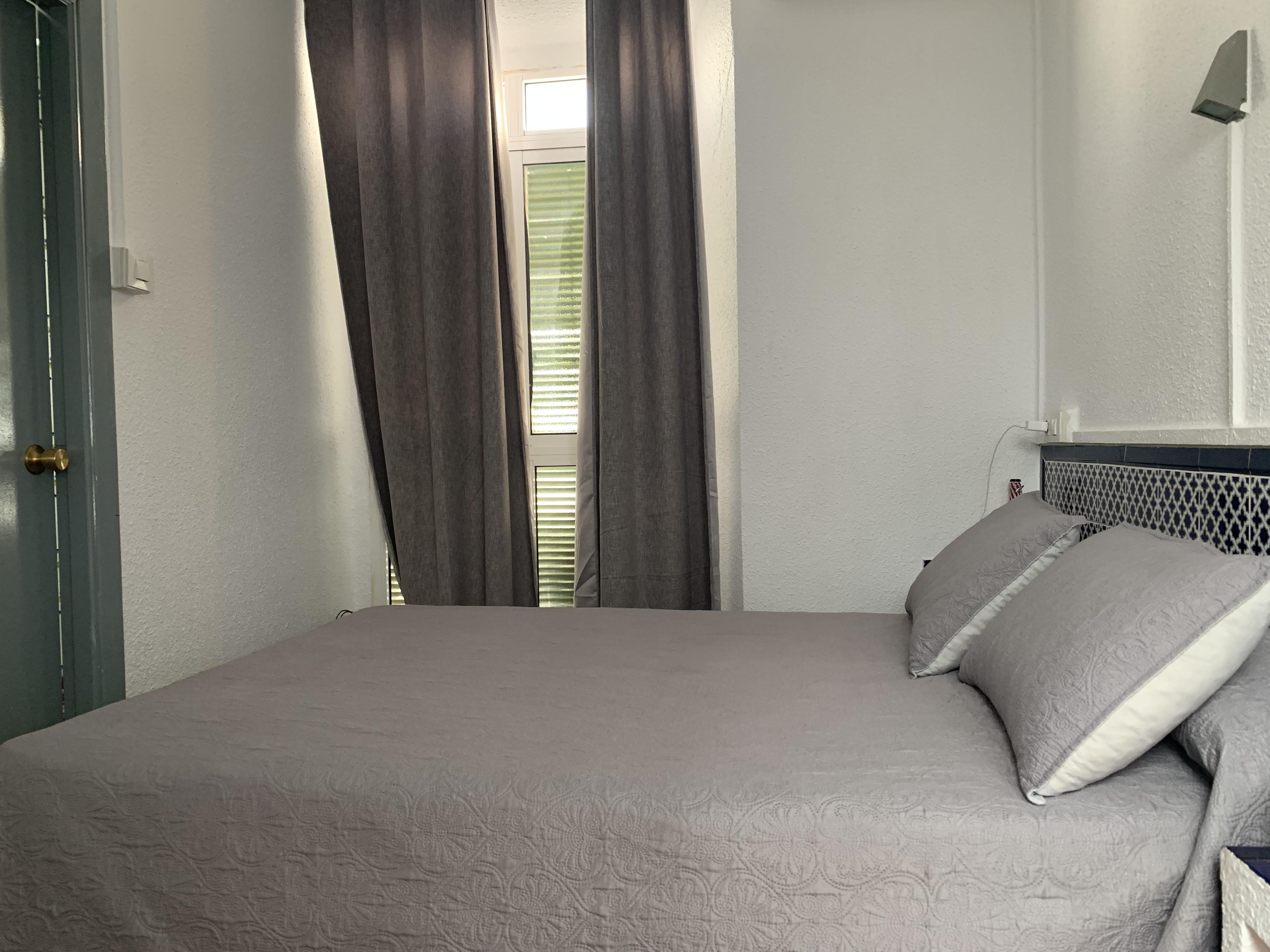 Hostal Alcobia Seville Exterior photo