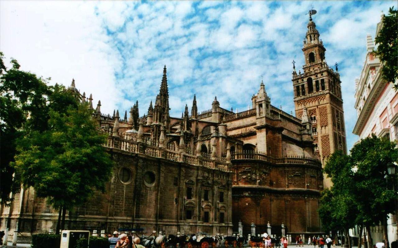 Hostal Alcobia Seville Exterior photo
