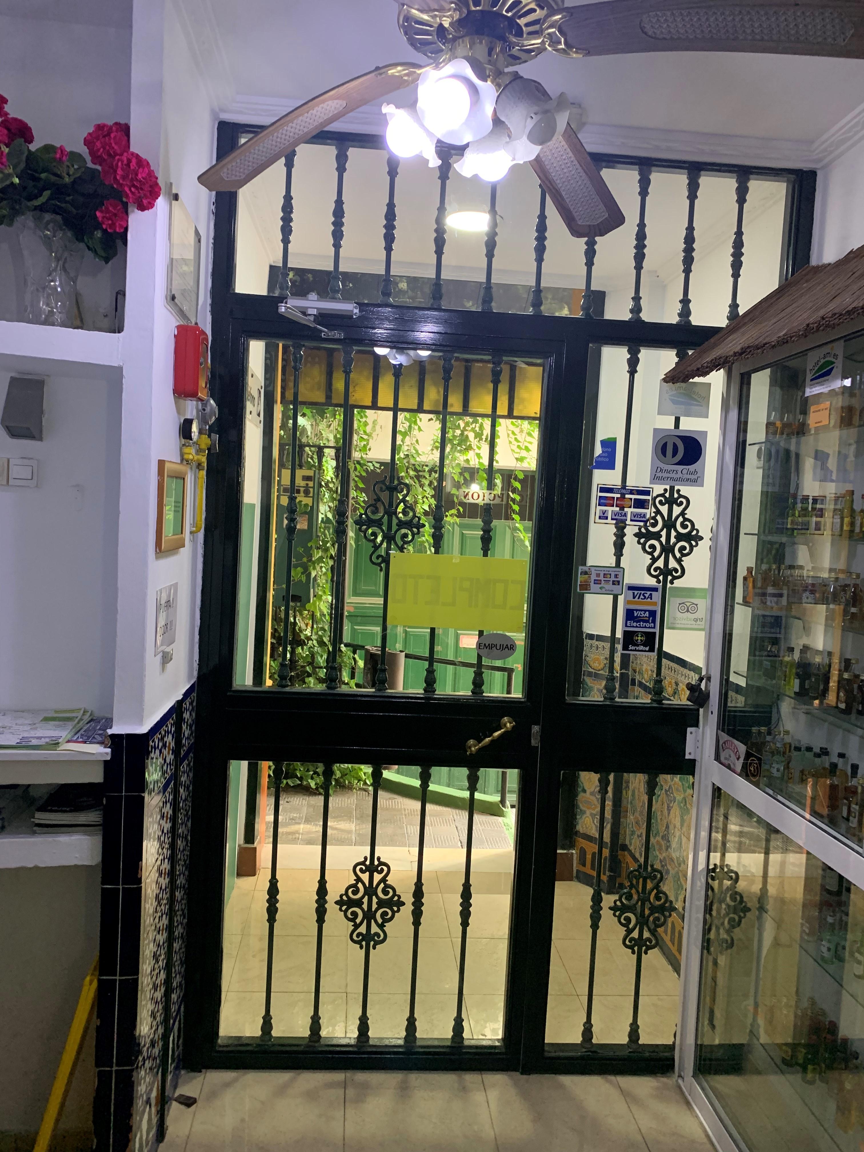 Hostal Alcobia Seville Exterior photo