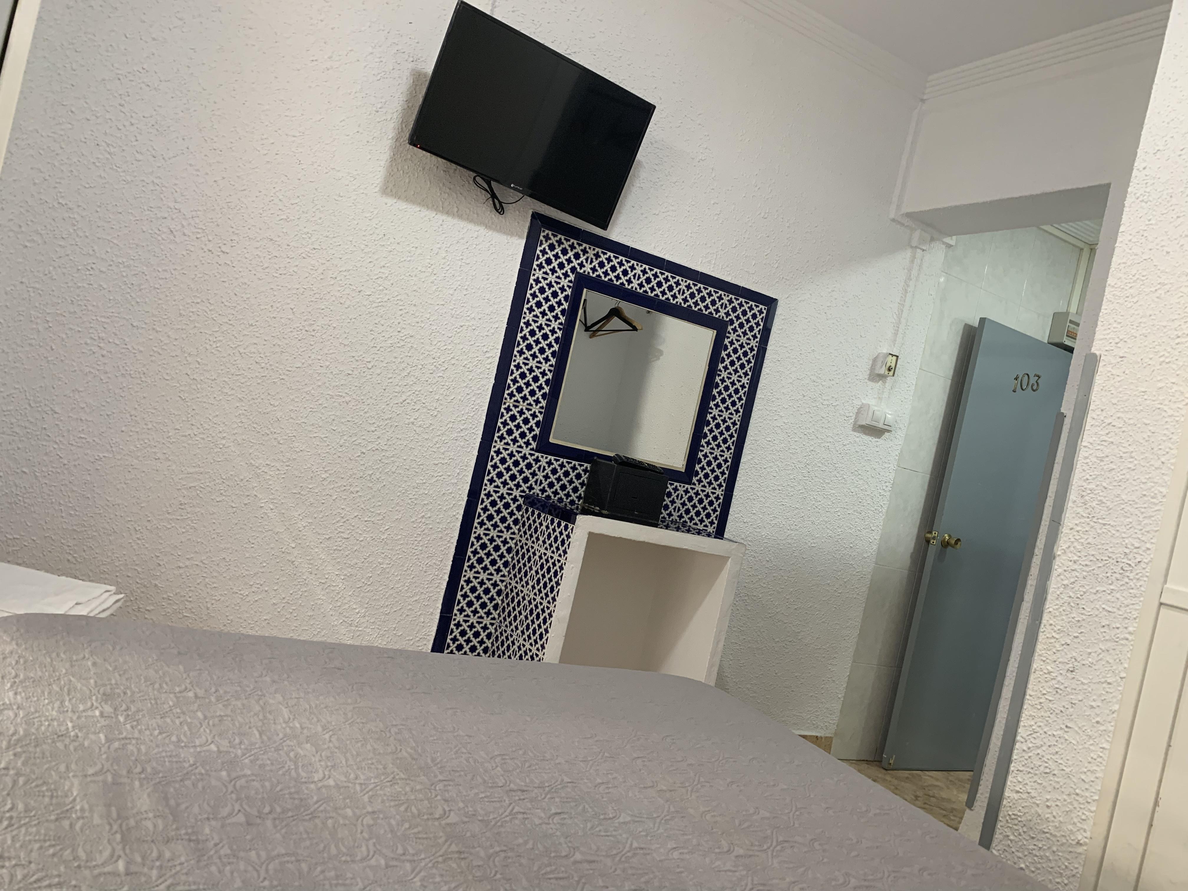 Hostal Alcobia Seville Exterior photo