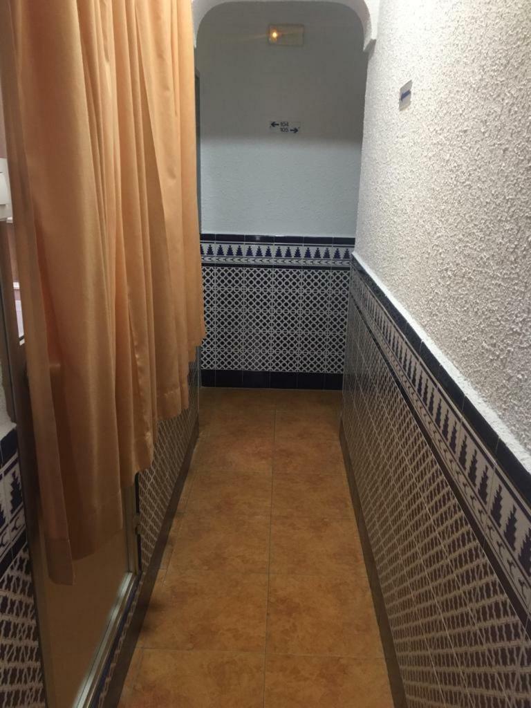 Hostal Alcobia Seville Exterior photo