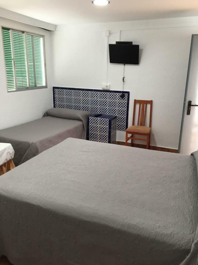 Hostal Alcobia Seville Exterior photo