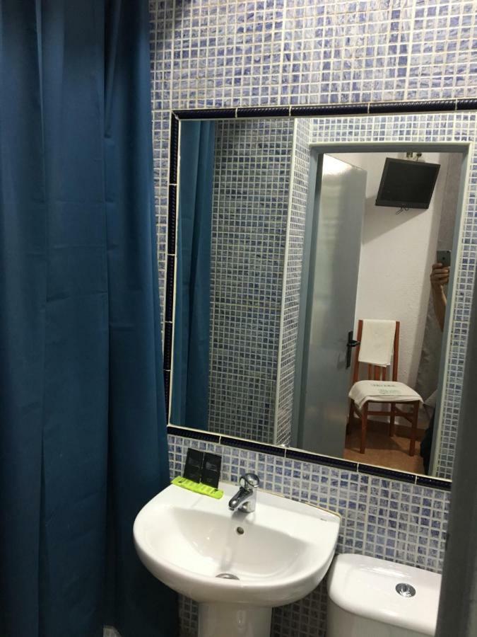 Hostal Alcobia Seville Exterior photo