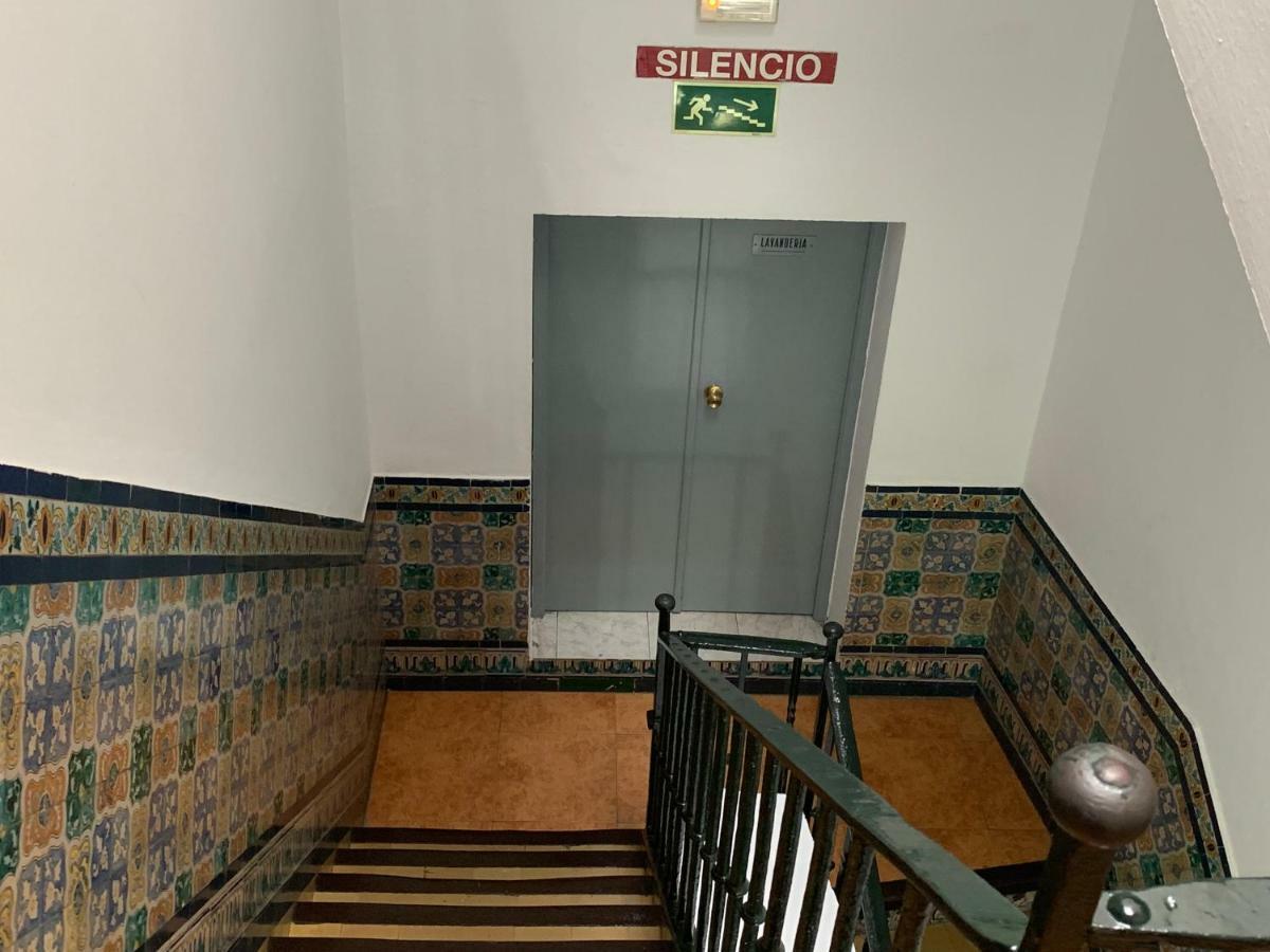 Hostal Alcobia Seville Exterior photo