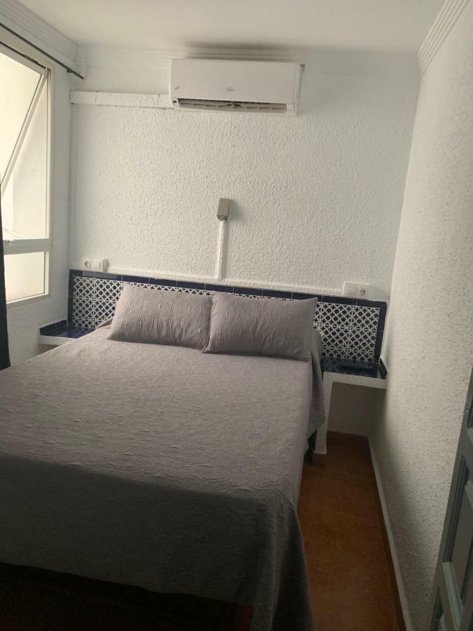 Hostal Alcobia Seville Exterior photo
